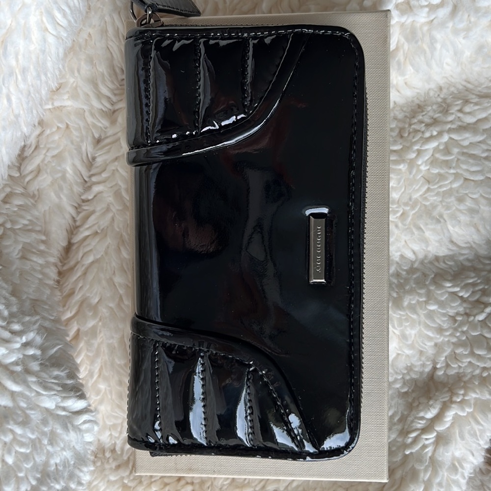 Burberry Wallet - Picture 5 of 8